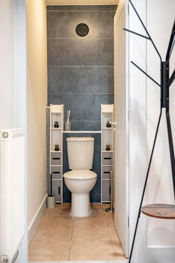 Lovely 4 Bedroom Flat In Wandsworth- Londres Exterior foto
